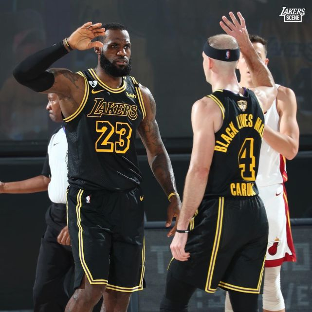 包含最新战报：赔率变化豪取连胜，冠军在望的词条