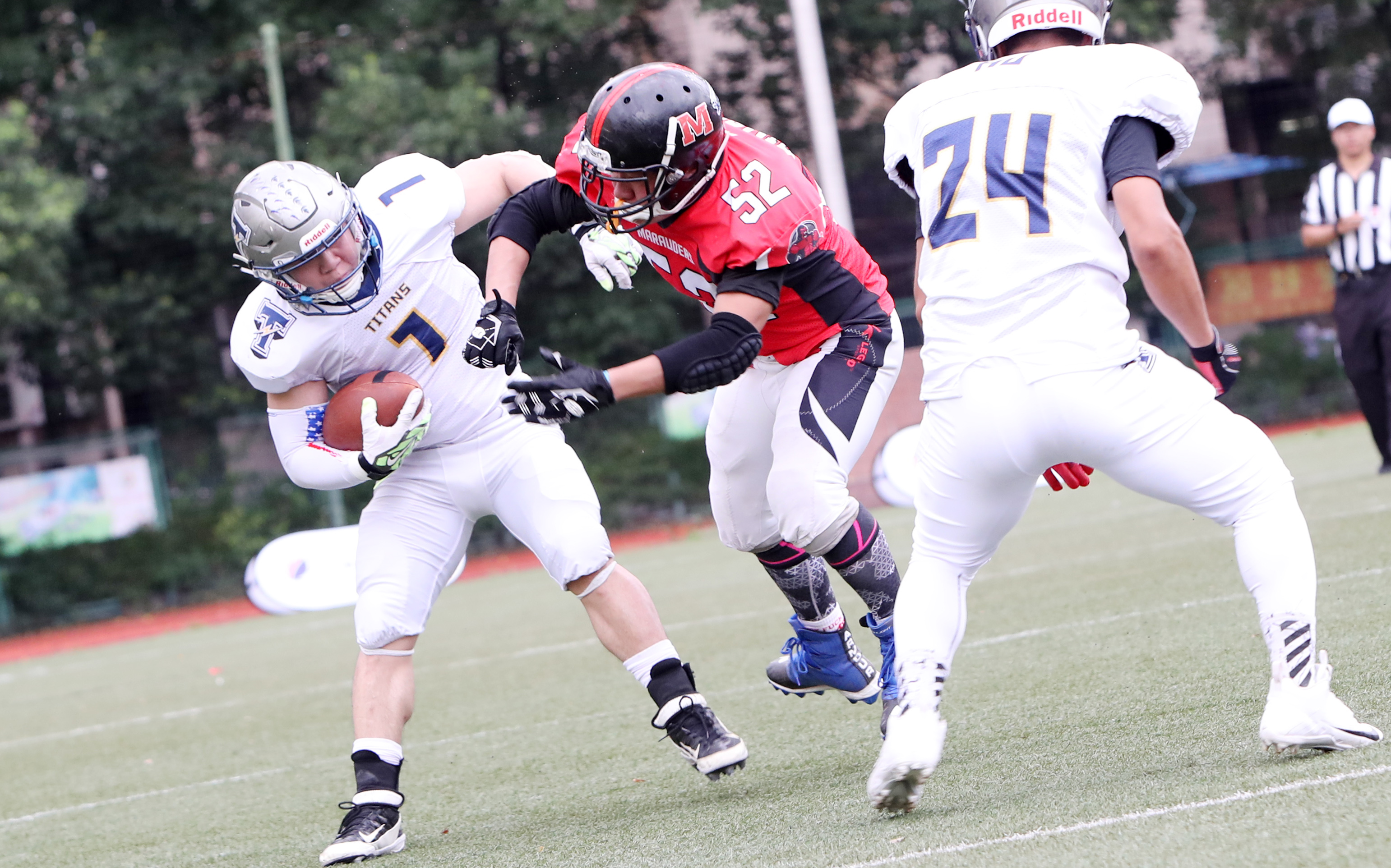 焦点大战:橄榄球上演巅峰碰撞的简单介绍 焦点大战:橄榄球上演巅峰碰撞的简单介绍