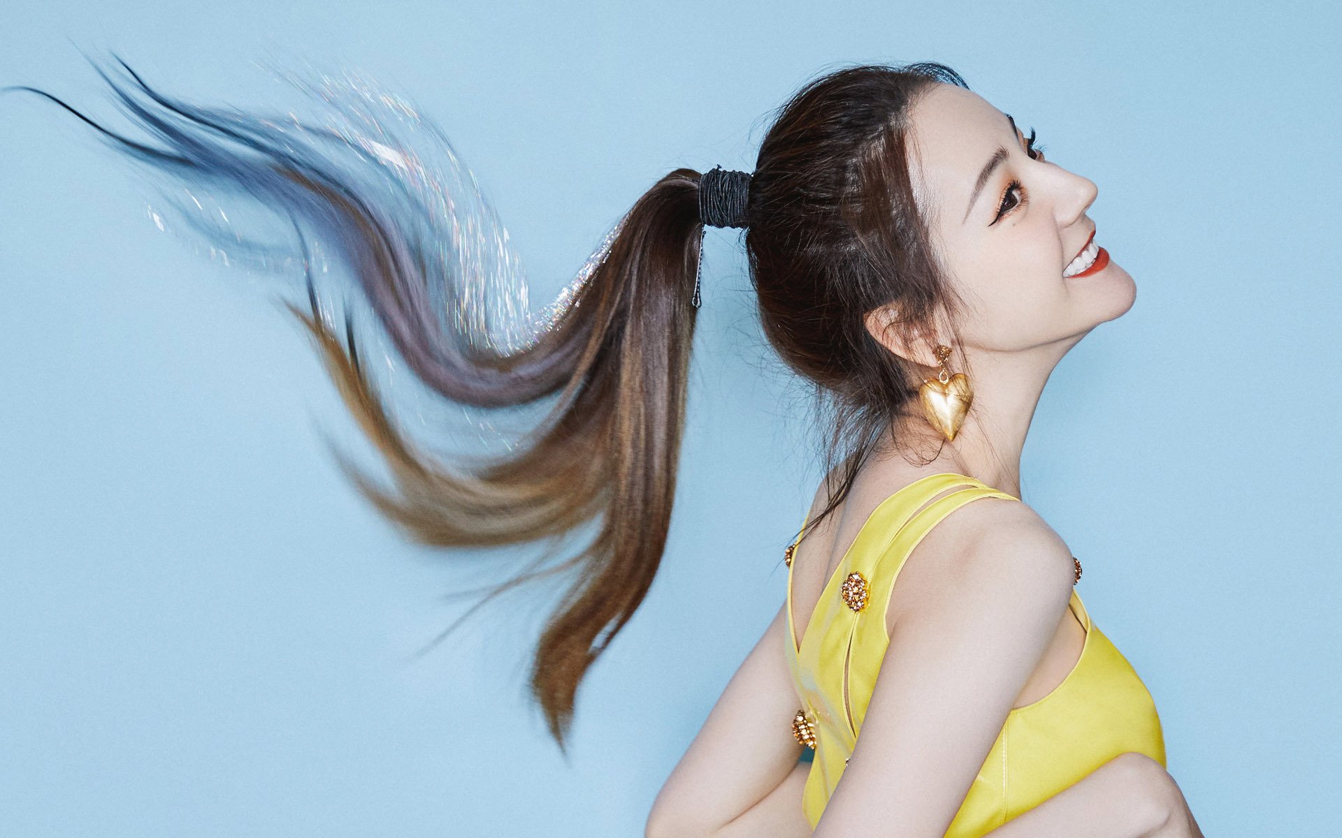 平行时空的制胜法则，当开拓者撕裂钢铁长城，西亚卡姆在绿茵场雕刻篮球基因