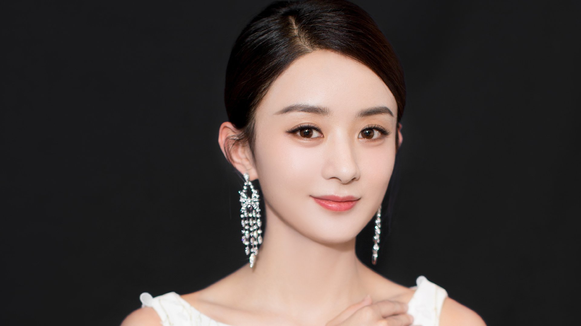 沙漠之鹰折翼多哈之夜，罗马尼亚铁骑碾压卡塔尔，坎塞洛独舞改写世界杯剧本