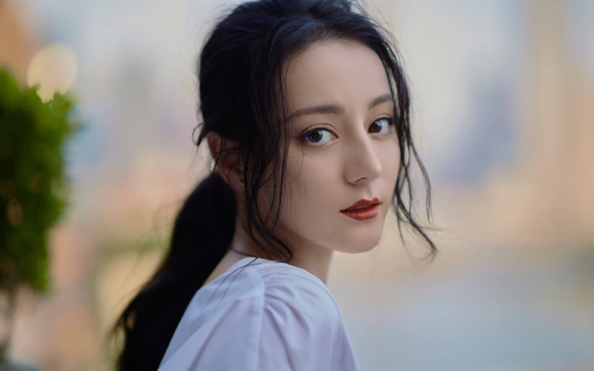 橙色风暴席卷南美劲旅,泰国完胜智利,苏亚雷斯悲情独舞,门神铸就读秒史诗